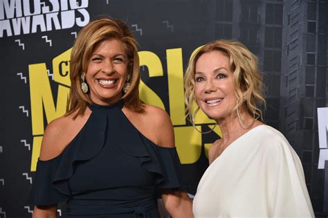 Hoda Kotb Remembers Kathie Lee Gifford’s ‘Hair Extensions’ and ‘Boobs ...